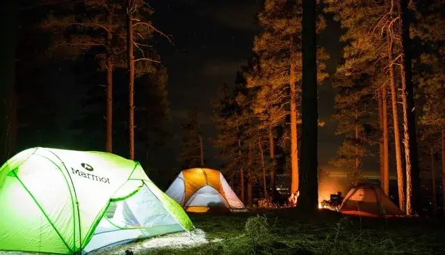 CAMPING